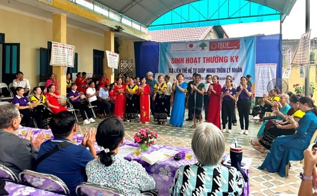 Myanmar delegation of senior citizens visits intergenerational self-help club model in Thanh Hoa hinh anh 1