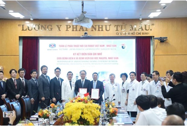 K Hospital, Japanese hospital cooperate in cancer research hinh anh 1