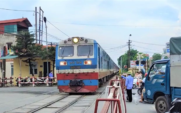 Nearly 65 million USD spent on upgrading railway crossings hinh anh 1