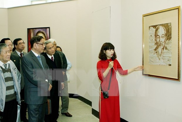 Project honouring President Ho Chi Minh abroad reviewed hinh anh 1