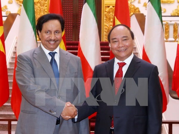 Vietnam values cooperation with Kuwait, says PM hinh anh 1