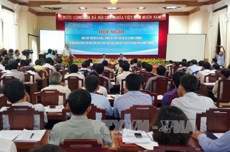 Ministry proposes options for resuming fishing activities hinh anh 1