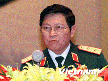 Defence Minister visits China hinh anh 1