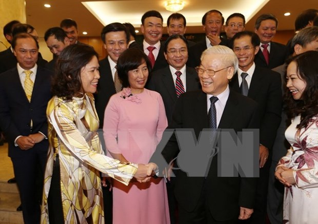 Party leader pins faith on newly-accredited diplomats hinh anh 1