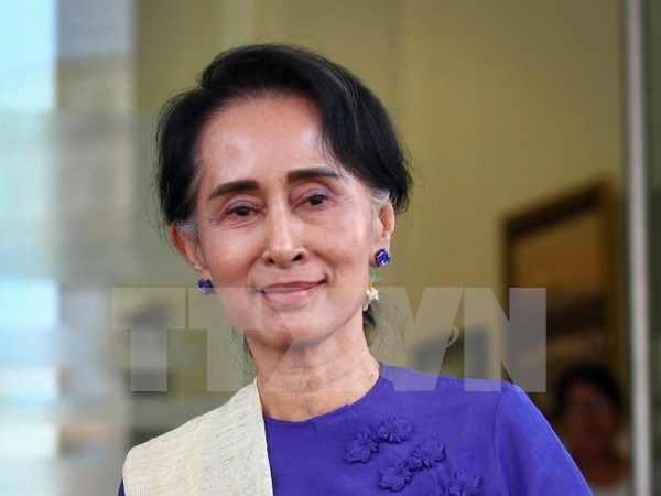 US considers to lift sanctions against Myanmar hinh anh 1
