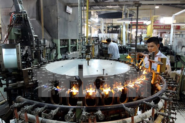 Industrial production expands by 7.4 percent in 9 months hinh anh 1