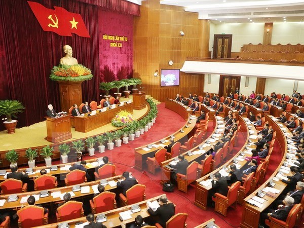 Party Central Committee mulls major policies on growth model renewal hinh anh 1