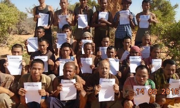 Vietnamese sailors abducted by Somali pirates to return home soon hinh anh 1