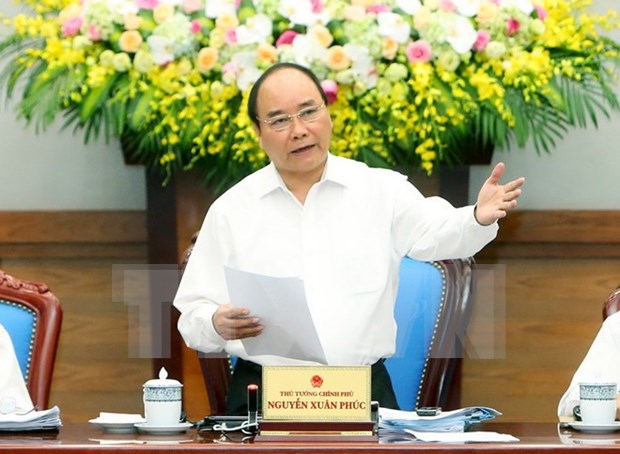 Cabinet members seek ways to attain whole year’s growth target hinh anh 1