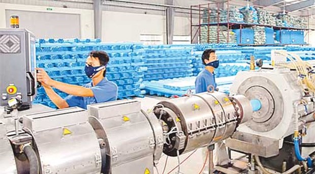 Plastic sector under pressure from foreign firms hinh anh 1