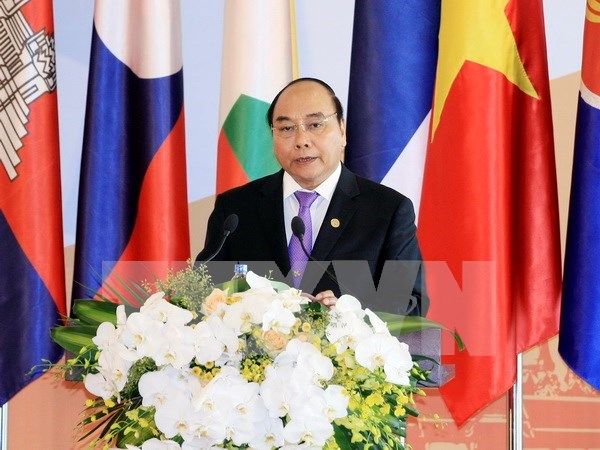 PM to attend CLV development triangle summit in Cambodia hinh anh 1