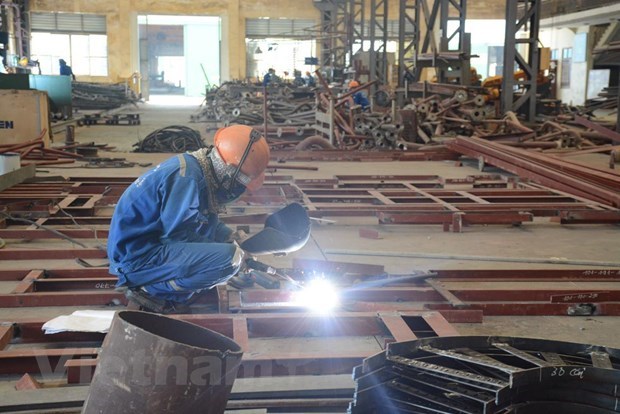 Shipbuilding industry at risk of losing skilled workers hinh anh 1