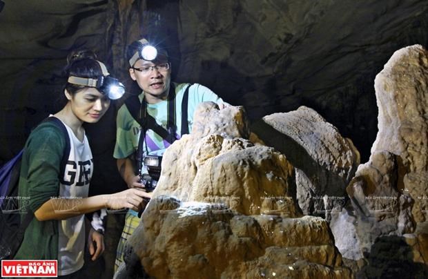 A journey to explore deeper into Thien Duong Cave hinh anh 4