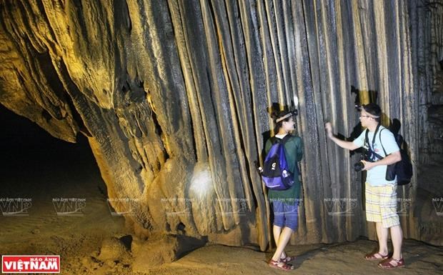A journey to explore deeper into Thien Duong Cave hinh anh 7