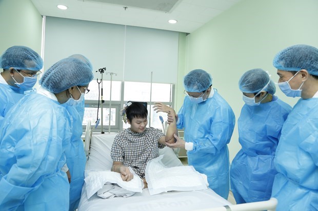 Double forearm transplant: New miracle of Vietnam’s health sector hinh anh 1