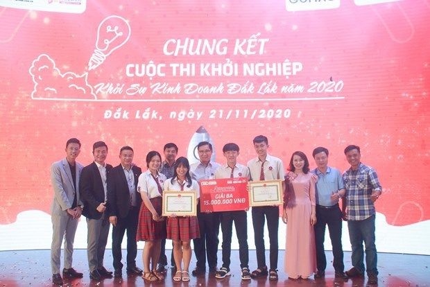 Youngsters optimistic about Vietnam’s outlook over next 15 years hinh anh 1
