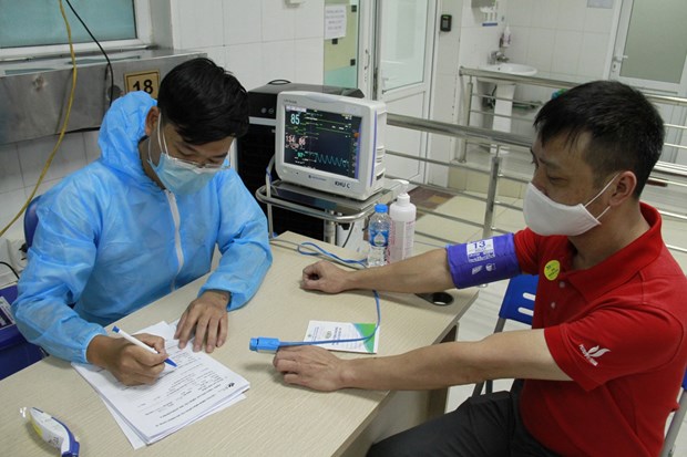 PetroVietnam presses ahead with vaccination campaign hinh anh 3