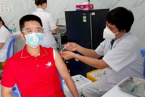 PetroVietnam presses ahead with vaccination campaign hinh anh 5