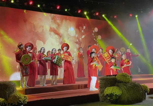 Tet Viet Festival opens in HCM City hinh anh 1