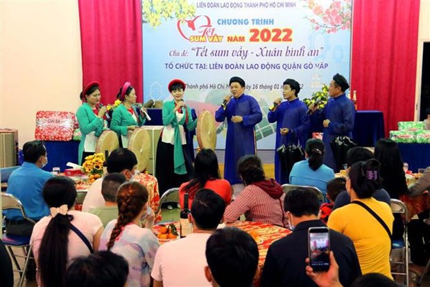 Tet Viet Festival opens in HCM City hinh anh 2