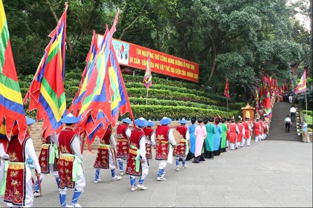 Hung Kings’ Commemoration Day a symbol of ancestral remembrance hinh anh 4