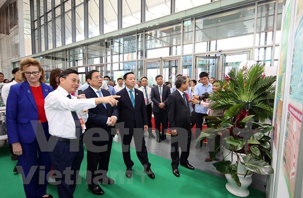 Ministry strives to bolster ‘green’ economy, environmental protection hinh anh 2