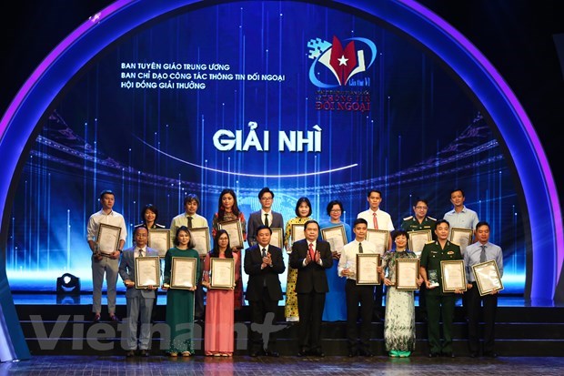 VietnamPlus affirms position with high prizes hinh anh 4
