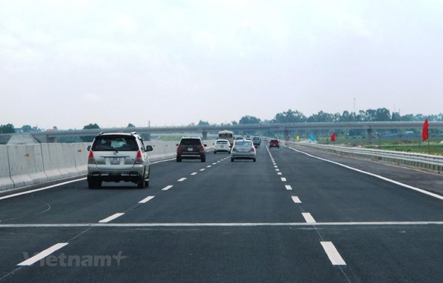 North-South Expressway public investment-funded sub-projects attracts investors hinh anh 1
