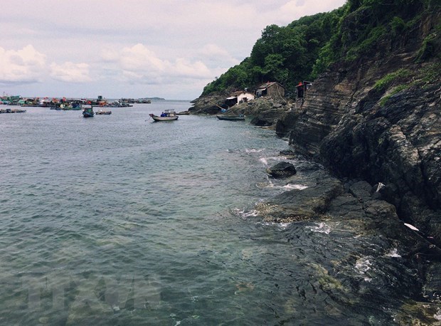 Tranquil beauty of Hon Chuoi - outpost island in southwestern sea hinh anh 1