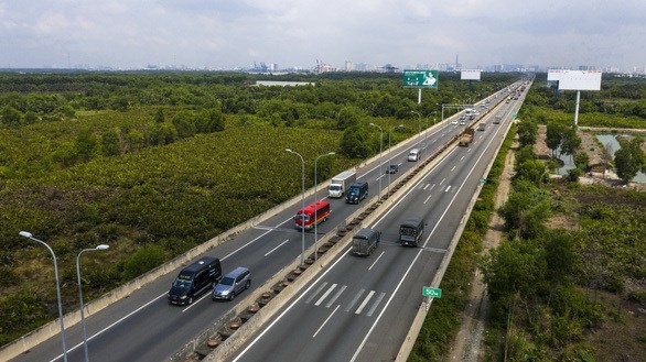 Transport ministry approves North-South Expressway sub-projects in 2021-2025 hinh anh 1