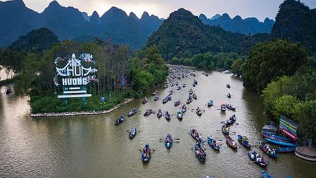 Reenactments of traditional festivals aim to lure more visitors hinh anh 2