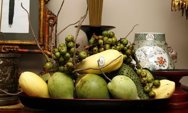 Fruit tray symbolises Vietnam's culture on Tet hinh anh 2