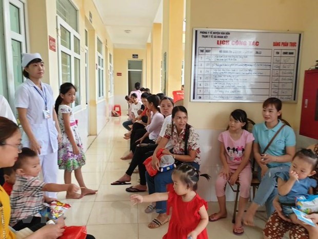 Grassroots health care network faces financial difficulties hinh anh 1