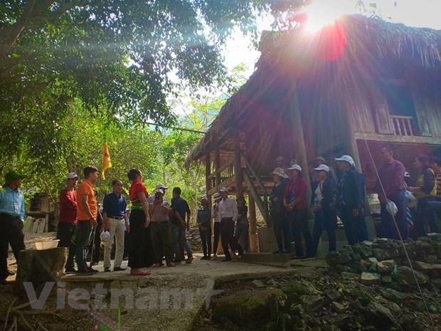Da Bac farmer success with community-based tourism hinh anh 3