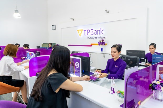 Digitalisation race among banks: Advantages of pioneers hinh anh 2