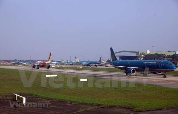 Experts urge Vietnam to focus on key airport projects hinh anh 1