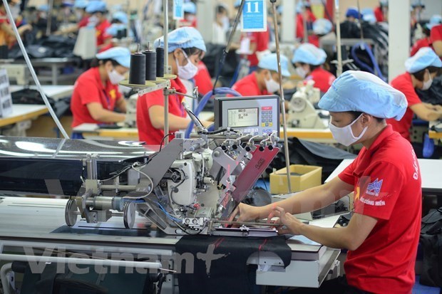 HSBC raises Vietnam's growth forecast in 2022 to 6.9% hinh anh 1