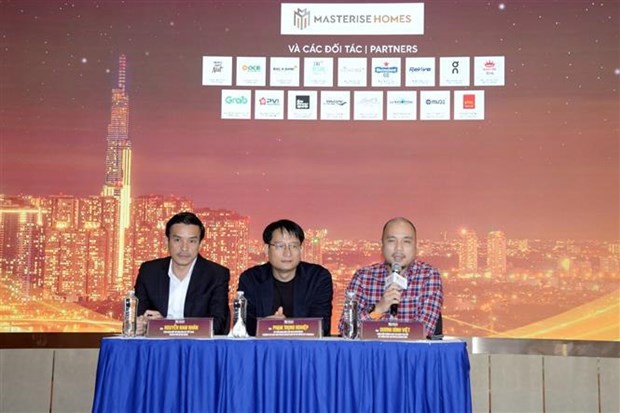 10,000 runners to join HCM City midnight marathon hinh anh 1