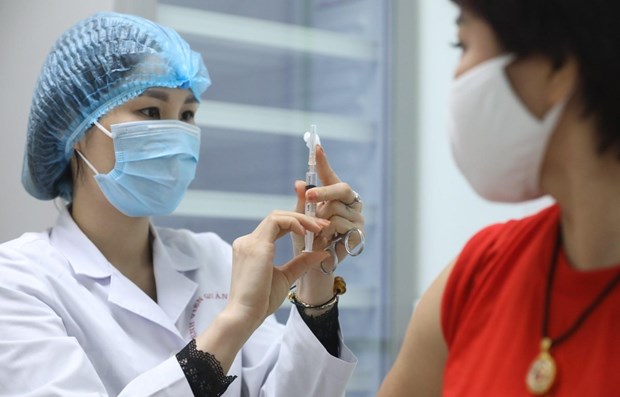 Vietnam to issue vaccine passports starting April 15 hinh anh 1