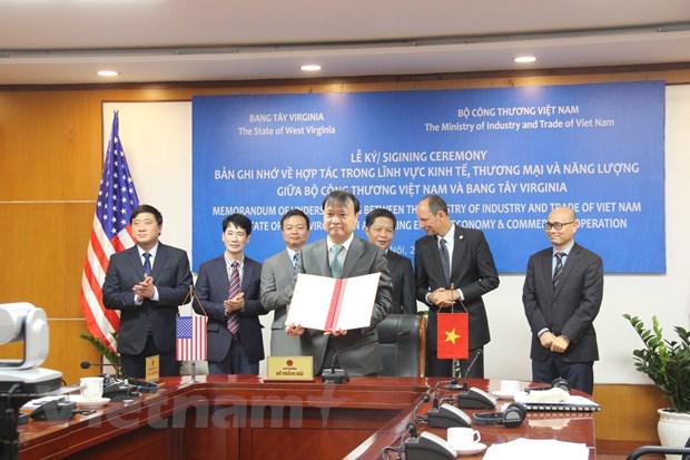 Chance for Vietnam, West Virginia to bolster economic cooperation hinh anh 1