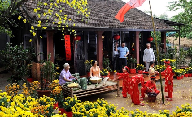 Vietnamese family tradition in Lunar New Year festival hinh anh 1