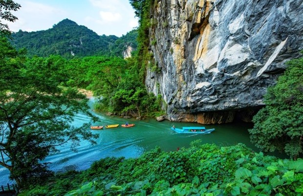 Top 10 friendliest destinations in Vietnam in 2024 announced hinh anh 3