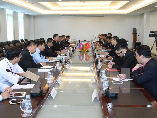 Vietnam, Cambodia boost transport connection hinh anh 1
