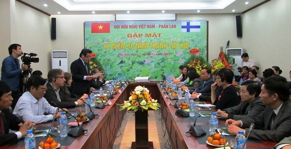 Vietnam, Finland strengthen friendship hinh anh 1