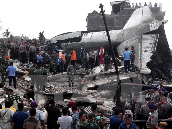 Indonesia: military transport plane crashed, 13 dead hinh anh 1