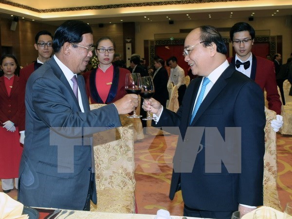 Cambodian PM concludes Vietnam visit hinh anh 1