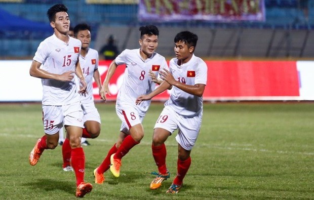 Vietnam, Japan boost football cooperation hinh anh 1