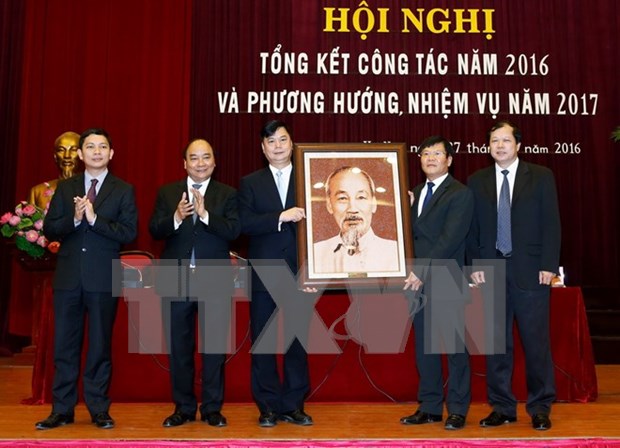 Vietnam social academy urged to solve social concerns hinh anh 1