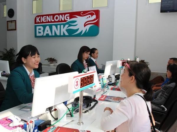 Bad debts continue to squeeze banks’ profits hinh anh 1