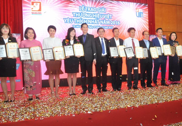 30 firms win top-brand award hinh anh 1